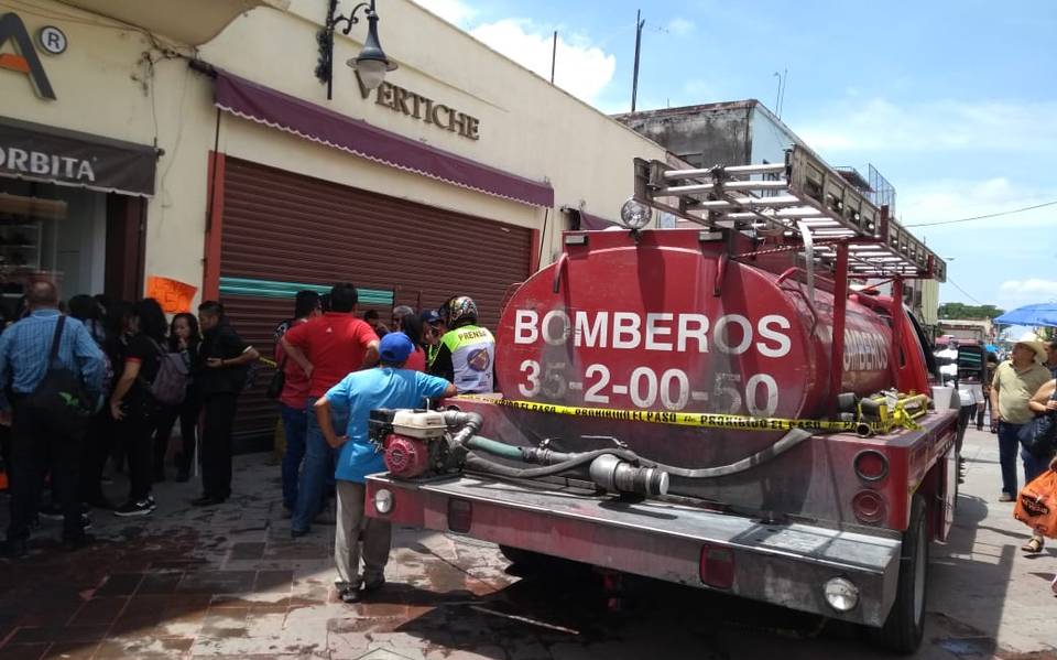 VIDEO] ¡Se desprende plafón en tienda de Cuautla! - El Sol de Cuernavaca |  Noticias Locales, Policiacas, sobre México, Morelos y el Mundo